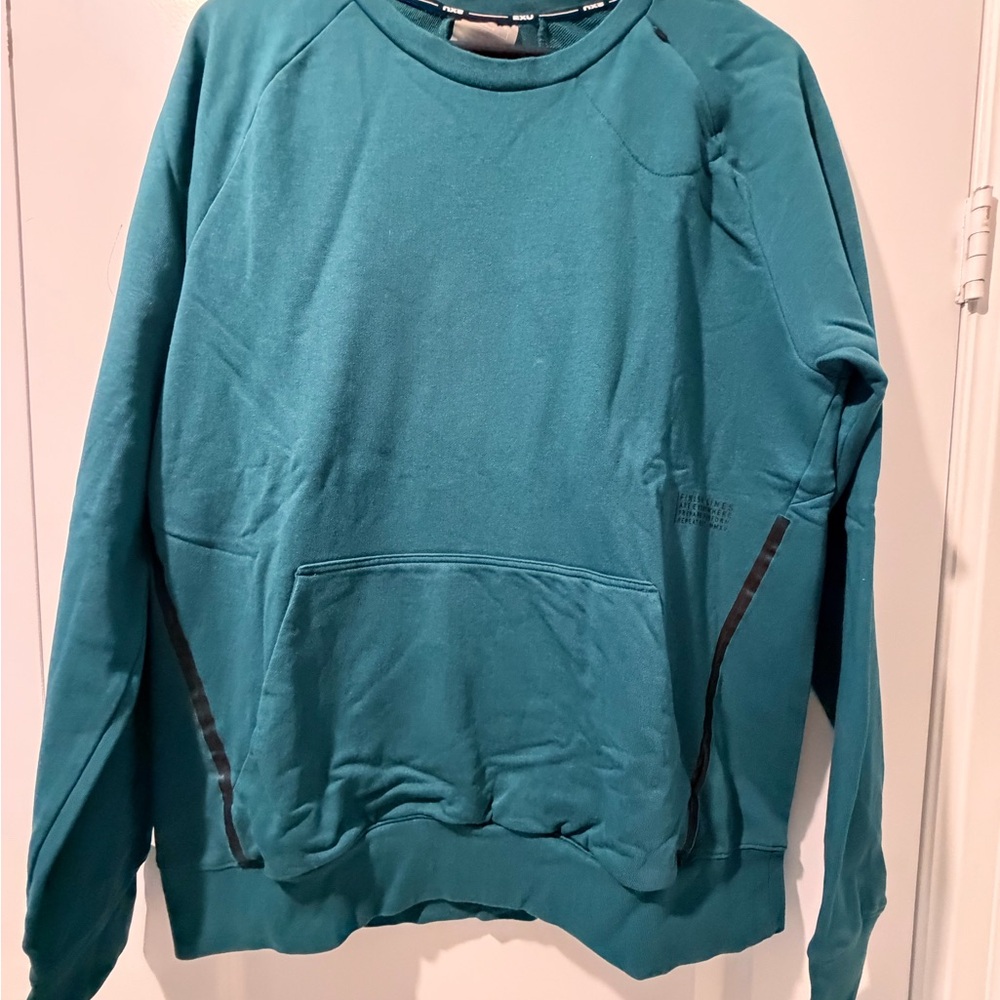 2XU Men's Teal Crewneck Sweater